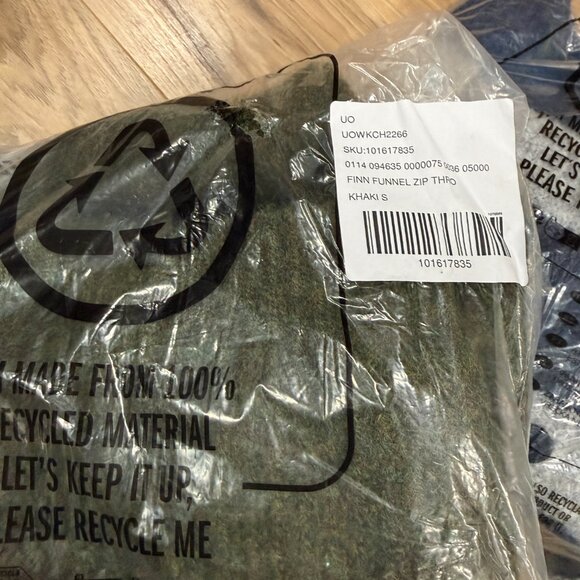 Urbanoutfitters | UO Finn Funnel Neck Zip-Through Cardigan | NWT | Dark Green - Picture 4 of 6